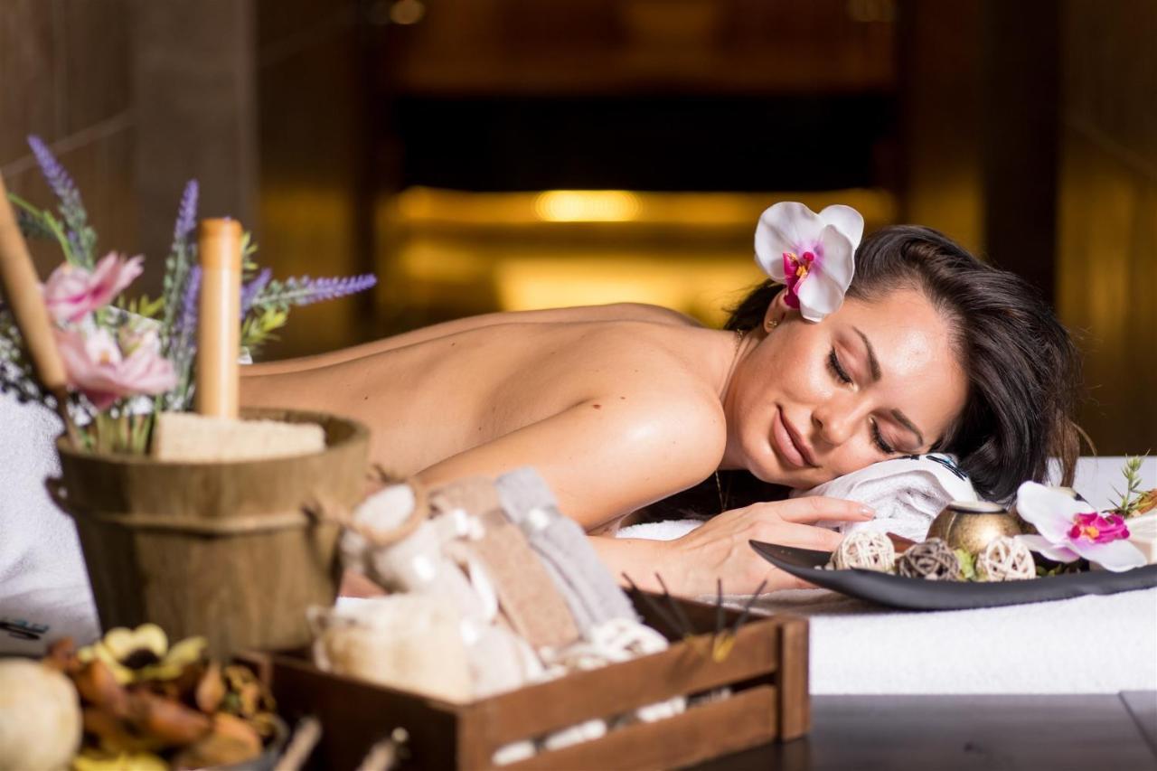 Sky Blue Hotel & Spa Paulesti  Экстерьер фото