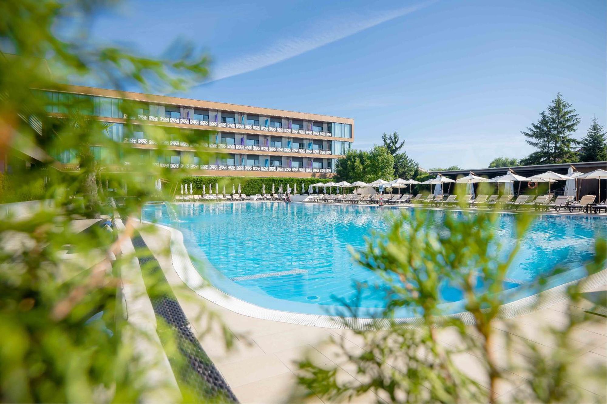 Sky Blue Hotel & Spa Paulesti  Экстерьер фото