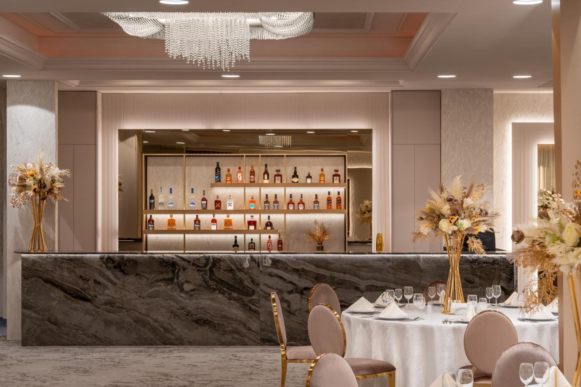 Sky Blue Hotel & Spa Paulesti  Экстерьер фото