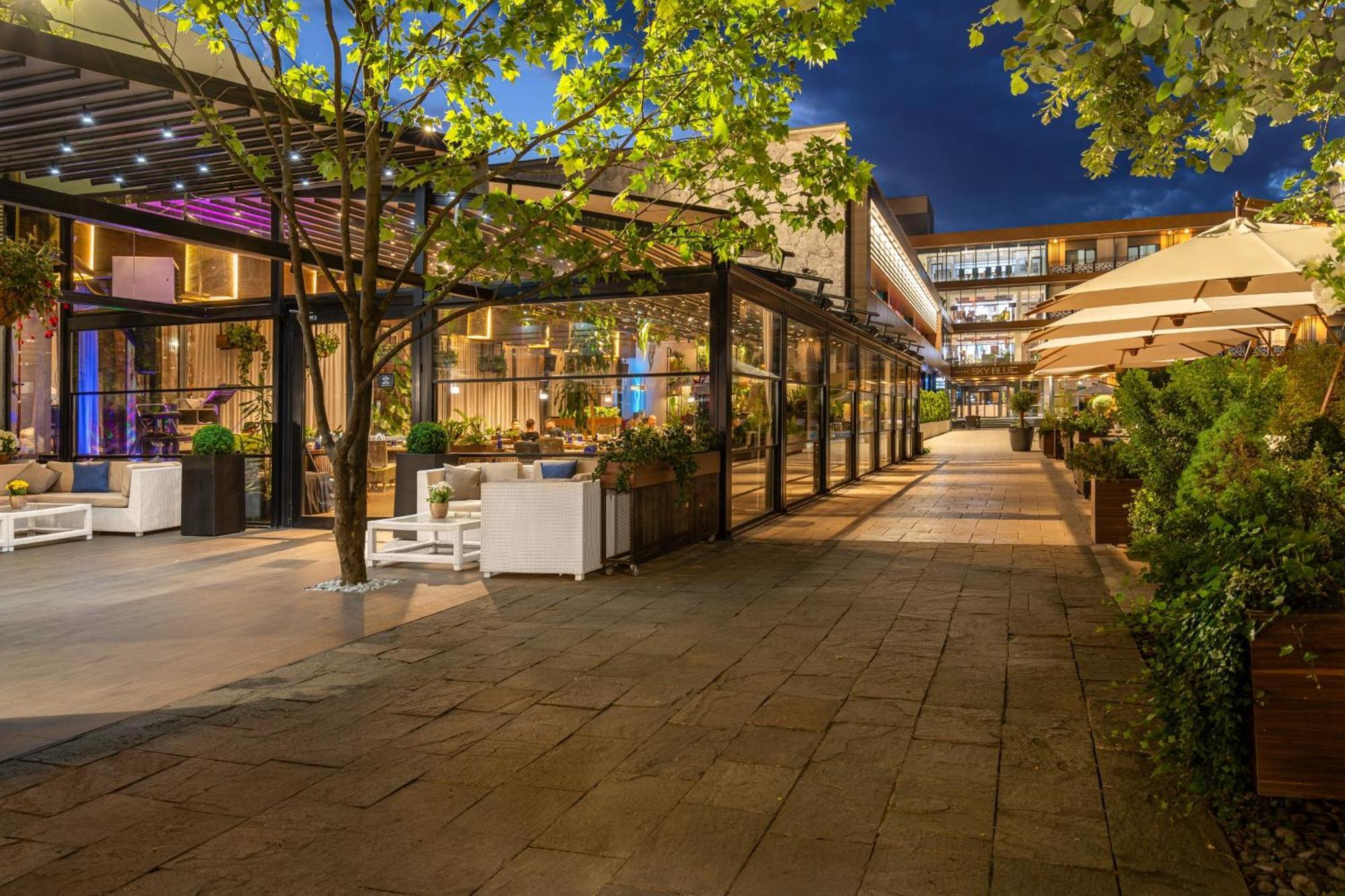 Sky Blue Hotel & Spa Paulesti  Экстерьер фото