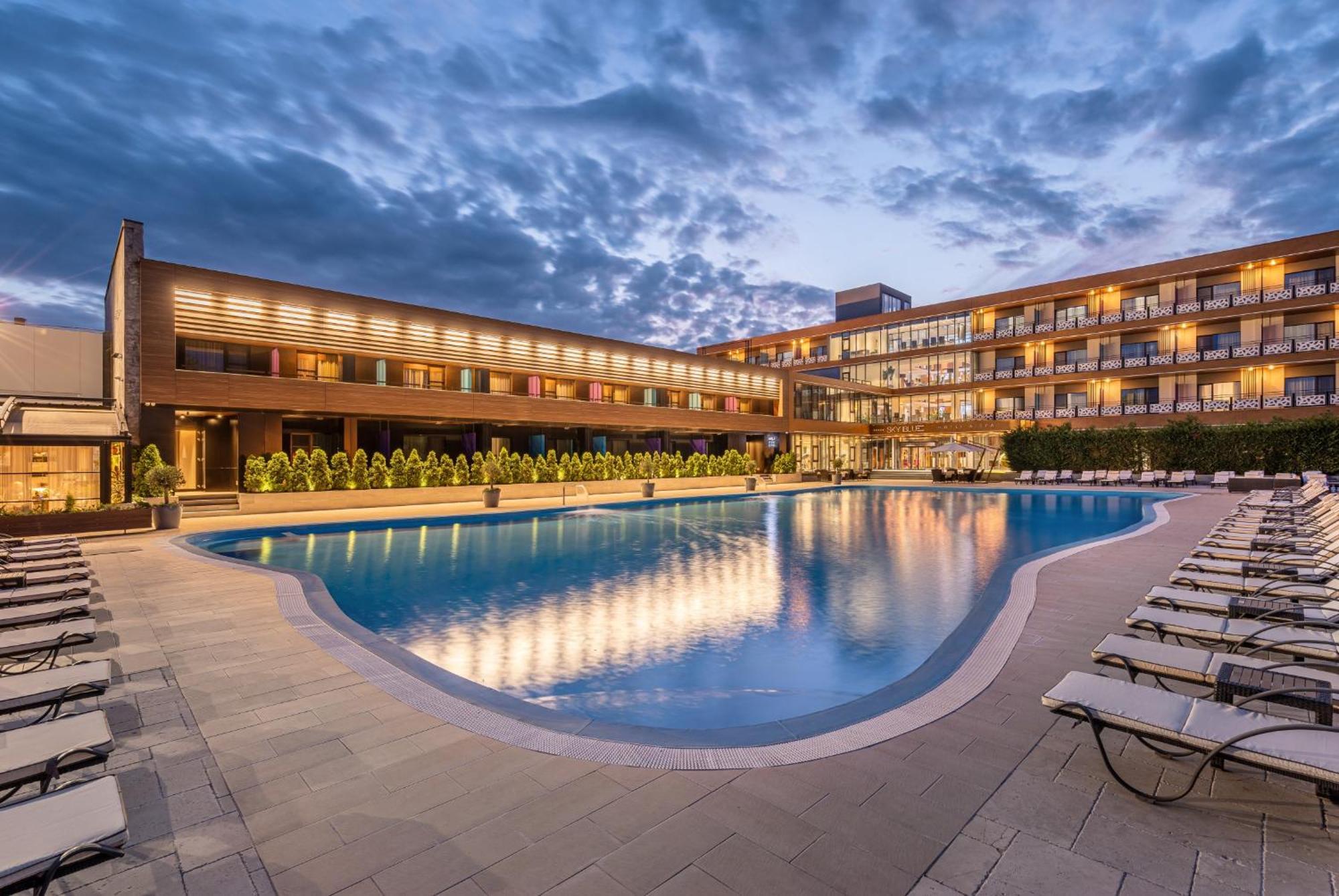 Sky Blue Hotel & Spa Paulesti  Экстерьер фото