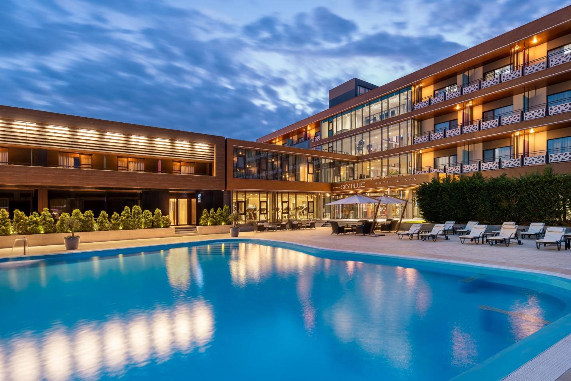 Sky Blue Hotel & Spa Paulesti  Экстерьер фото
