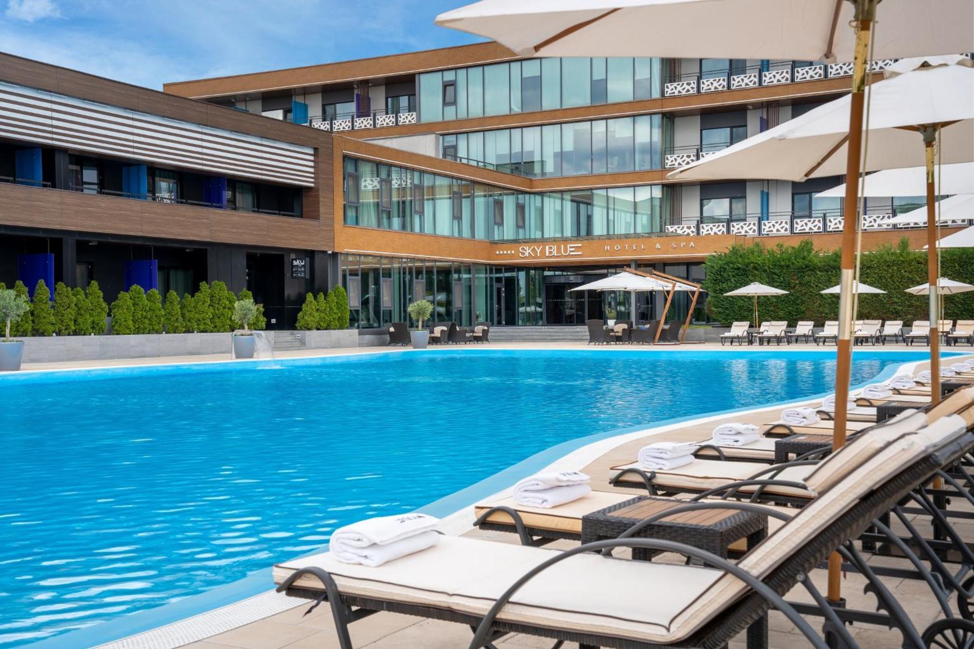 Sky Blue Hotel & Spa Paulesti  Экстерьер фото